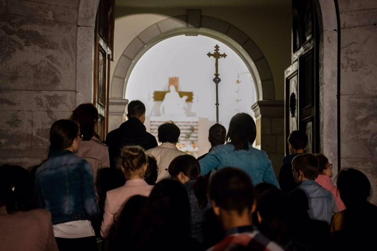 Kvatrnica - Bog na ruševinah gradi novo Cerkev